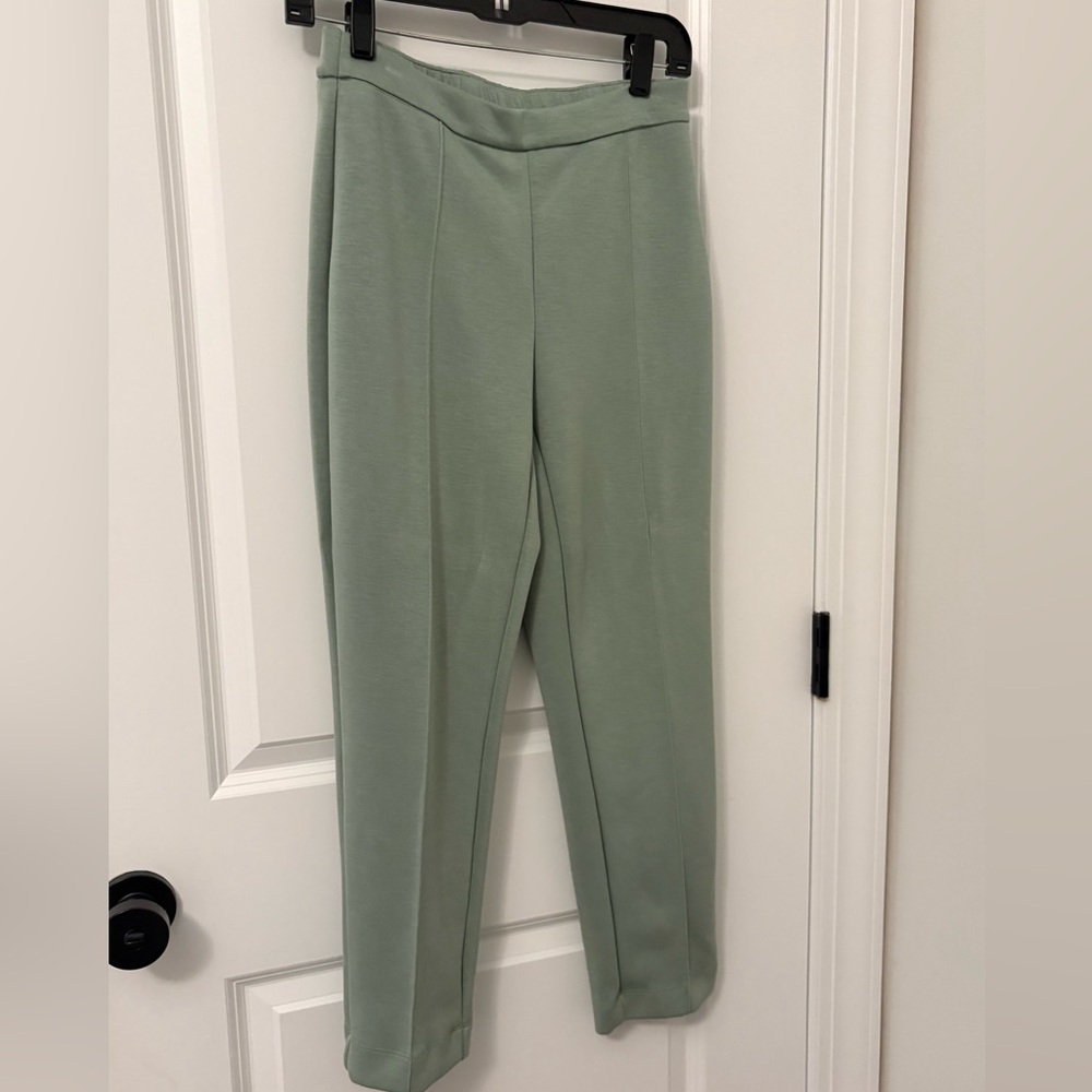 ELIE TAHARI NWOT Straight Leg Scuba Pants